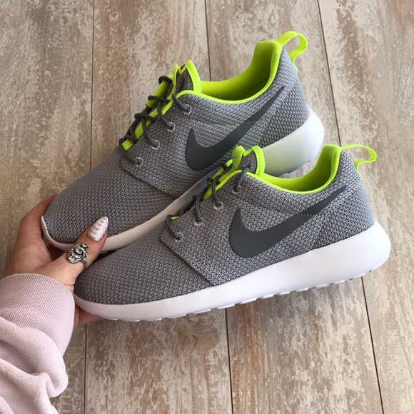 NWT Nike ID Roshe One Custom Grey - Picture 3 of 7